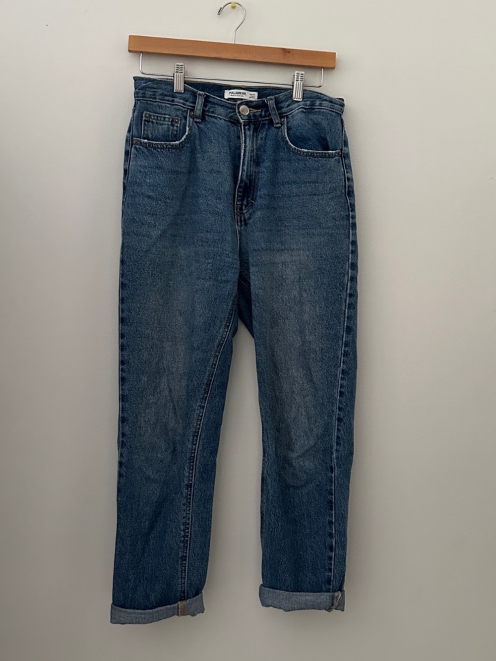 Pull&Bear Men's-Style Boyfriend Jeans in Medium Blue